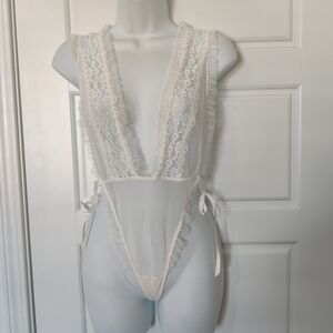 Victoria's Secret Dream Angels Dare to Dream Lace Sheer Hi-Leg Teddy Size S NWOT